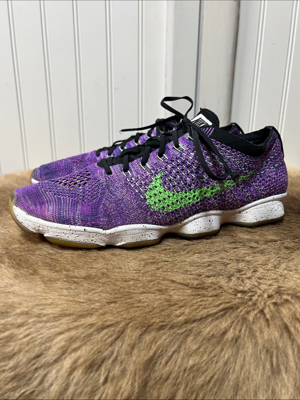 Nike Flyknit Zoom Shoes 9.5 Purple